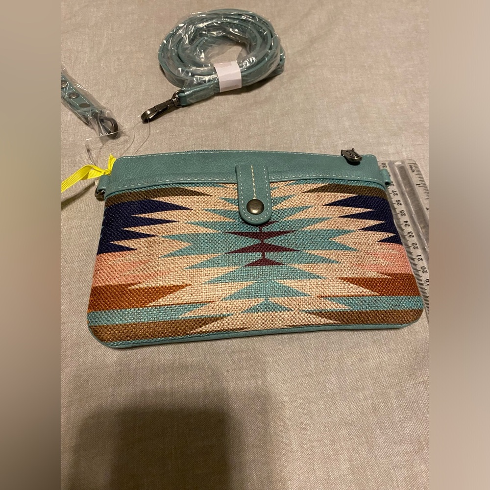Brand new with tags Wrangler small purse or clutch. - Picture 4 of 8